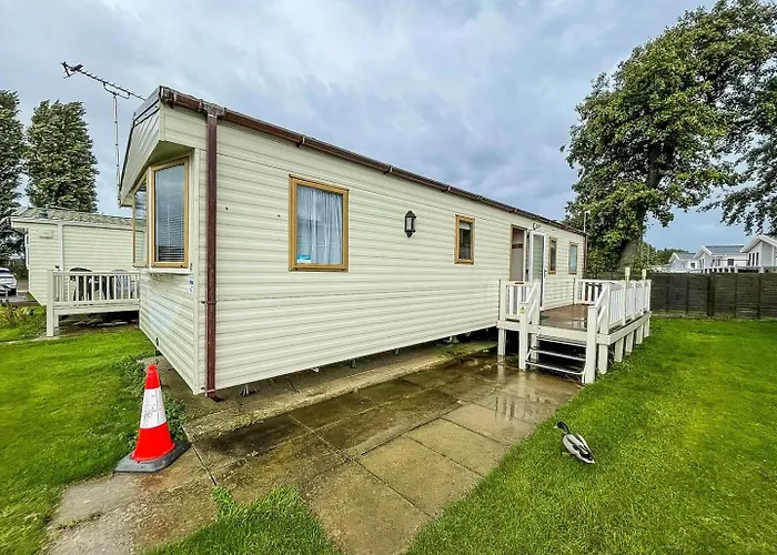 8 Berth Caravan At Manor Park Hunstanton Free Wifi