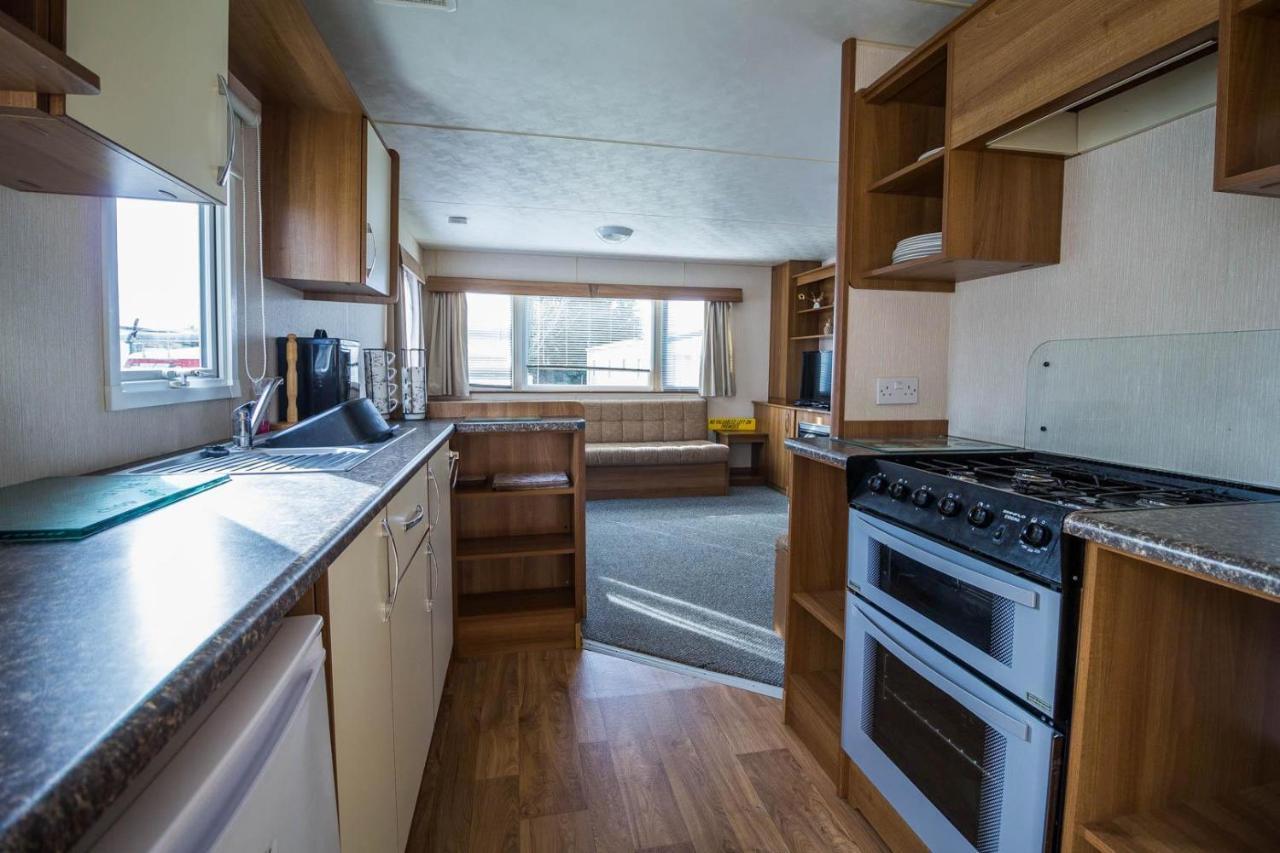 8 Berth Caravan At Manor Park Free Wifi * Hunstanton