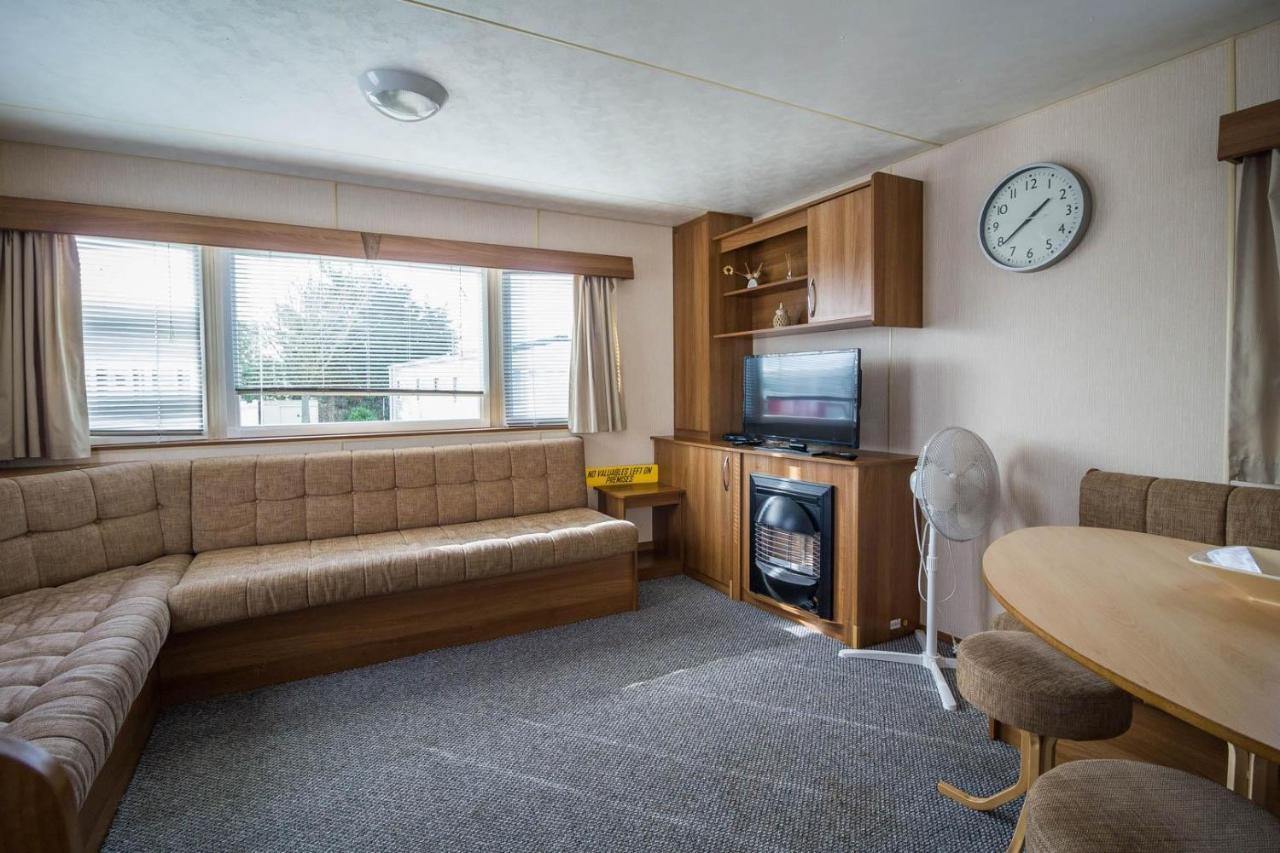 Chalet 8 Berth Caravan At Manor Park Free Wifi Hunstanton