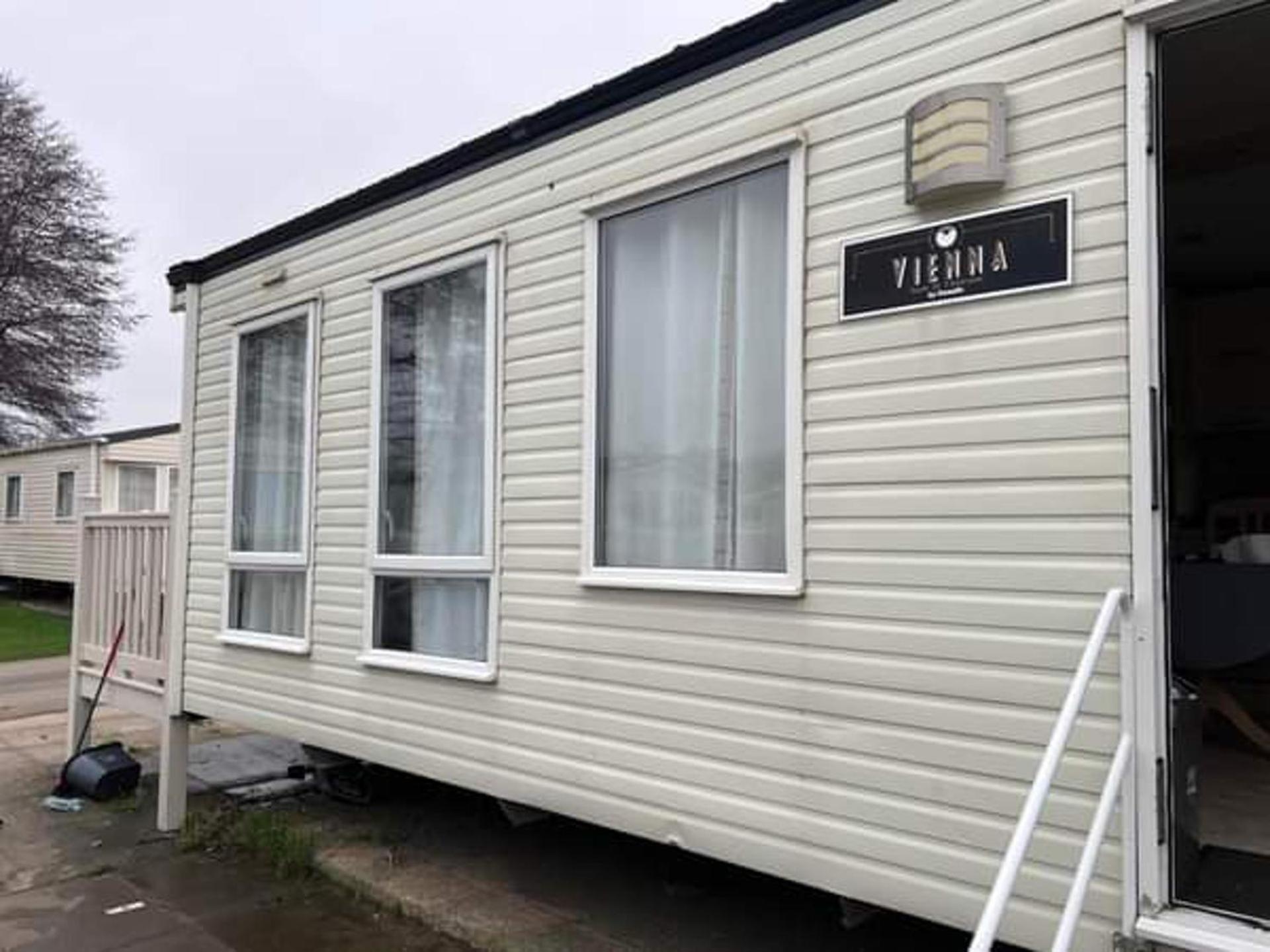 8 Berth Caravan At Manor Park Free Wifi *